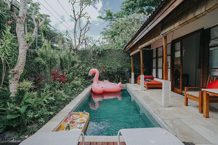 Pool villa